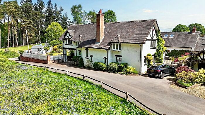 4 Bedroom Detached House For Sale In Chase Lane, Tittensor, ST12