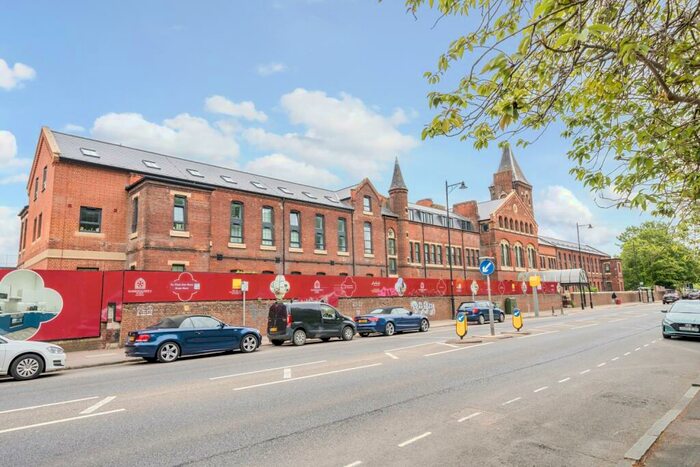 1 Bedroom Flat To Rent In New Road Rochester, ME1