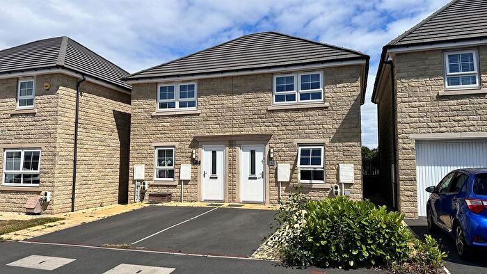2 Bedroom Semi-Detached House For Sale In Fetlock Drive, Eccleshill, Bradford, BD2