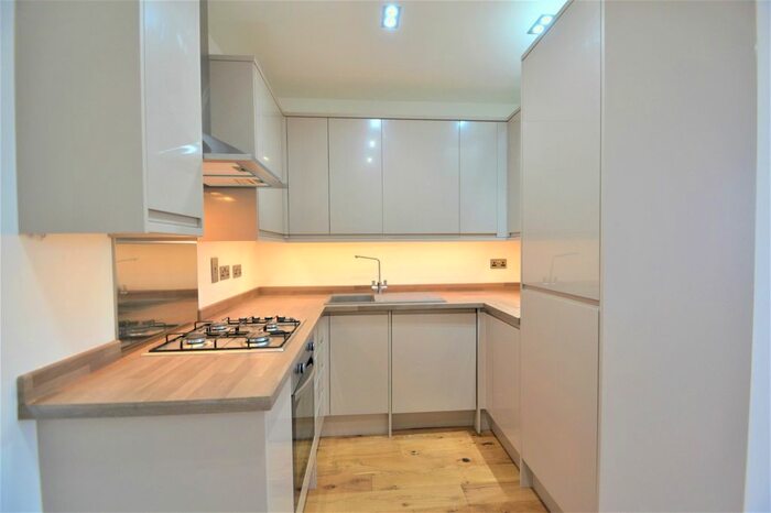 1 Bedroom Flat To Rent In High Street, Ruislip, HA4