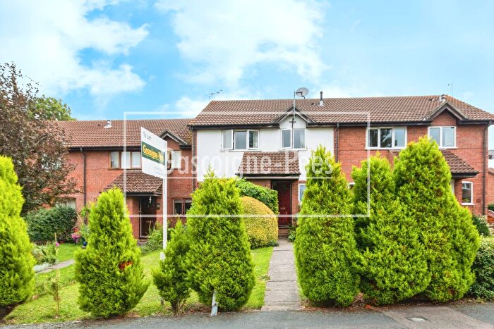 2 Bedroom Flat To Rent In Stonecrop Road, Guildford, GU4