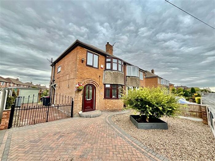 3 Bedroom Semi-Detached House For Sale In Chelmsford Avenue, Aston, Sheffield, S26