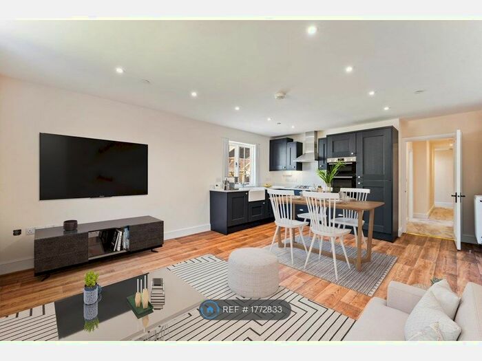 2 Bedroom Flat To Rent In Battle High Street, Battle, TN33