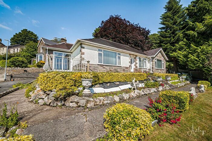 3 Bedroom Detached Bungalow For Sale In Western Road, Clydach, Swansea, SA6