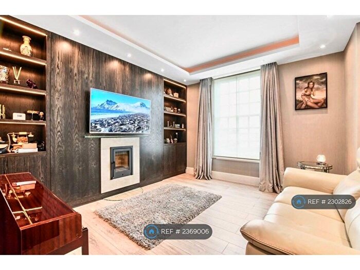 3 Bedroom Flat To Rent In Finchley Road, London, NW11