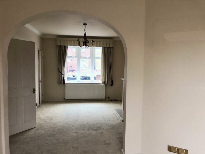 2 Bedroom House To Rent In Hatfield Road, RM9