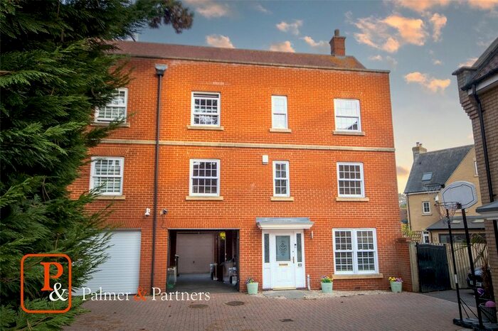 5 Bedroom Semi-Detached House To Rent In Septimus Drive, Highwoods, Colchester, Essex, CO4