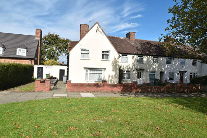 3 Bedroom End Of Terrace House For Sale In Home Farm Road, Woodchurch, CH49