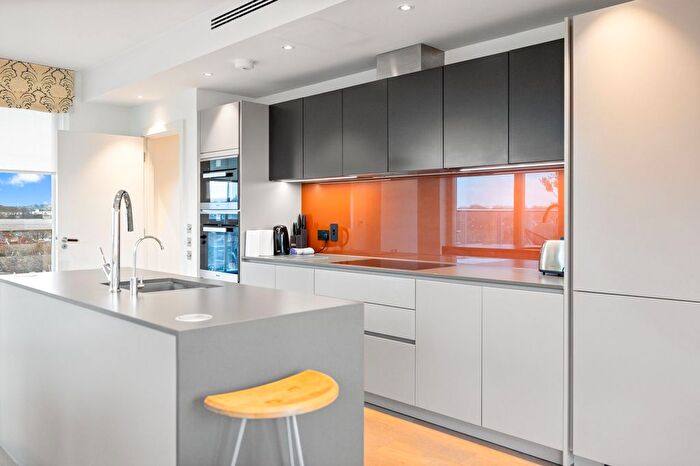 2 Bedroom Flat For Sale In Queens Park Place, Albert Road, NW6