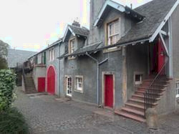 2 Bedroom Flat To Rent In Finlaystone Gardeners Flat, PA14