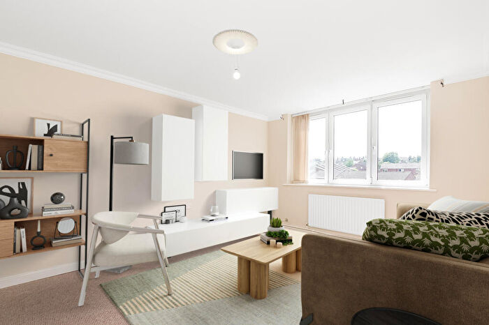 2 Bedroom Flat For Sale In Woodhill, Woolwich, SE18