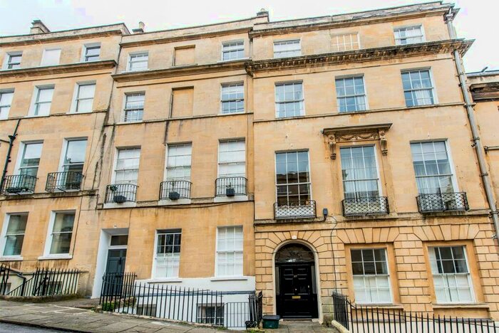 1 Bedroom House To Rent In Park Street, Bath, BA1