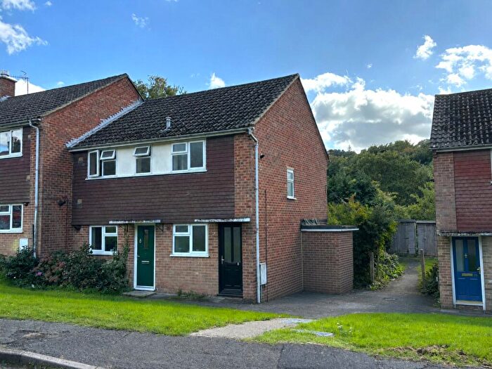 1 Bedroom Maisonette For Sale In Border End, Border Road, Haslemere, Surrey, GU27