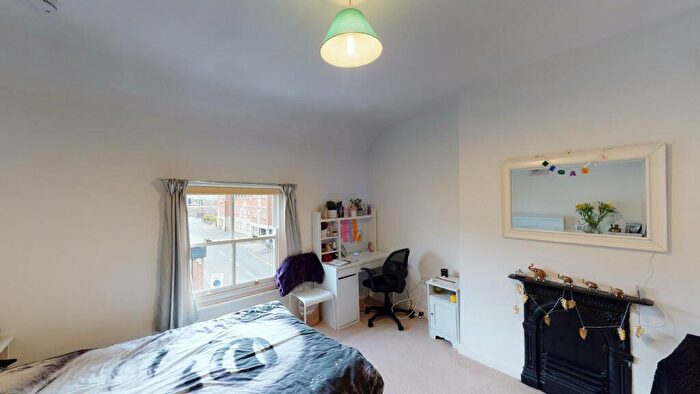 2 Bedroom Flat To Rent In A Glossop Road, Broomhill, S10