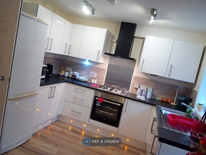 4 Bedroom Semi-Detached House To Rent In Garthdee Road, Aberdeen, AB10