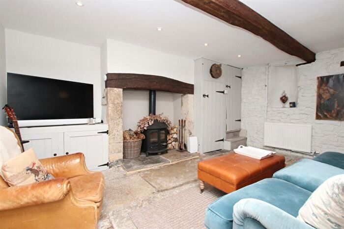 3 Bedroom House To Rent In High Street, Twerton, Bath, BA2