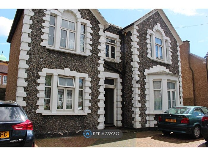 Studio To Rent In Tooting, London, SW17