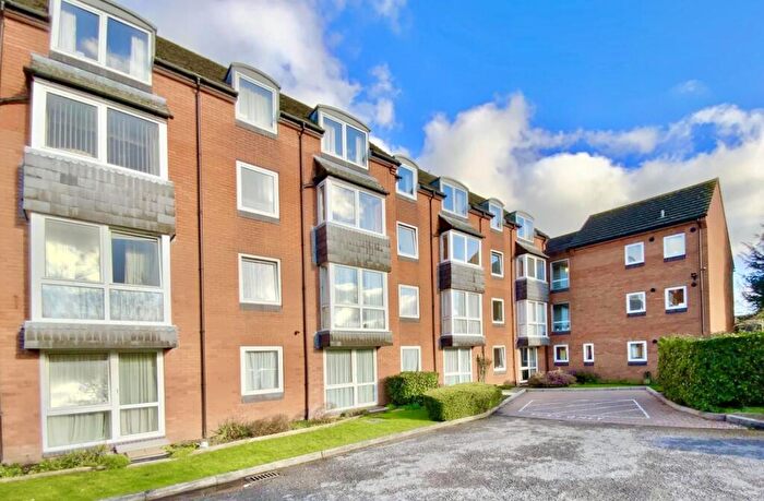 1 Bedroom Flat For Sale In Ashcroft Gardens, Cirencester, GL7
