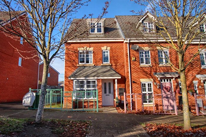 4 Bedroom End Of Terrace House For Sale In Orkney Way, Thornaby, TS17