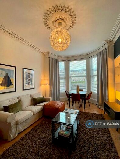 2 Bedroom Flat To Rent In Ingleby Drive, Glasgow, G31