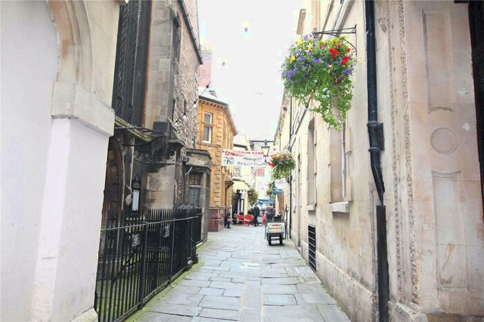 2 Bedroom Apartment To Rent In All Saints Court, Bristol, Somerset, BS1