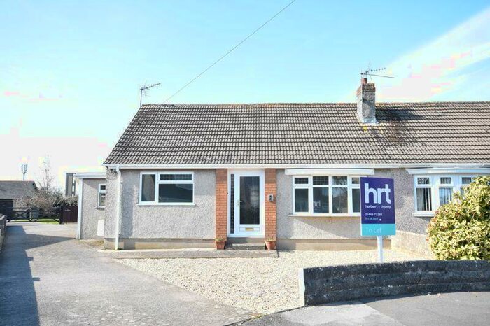 3 Bedroom Semi-Detached Bungalow To Rent In Fairfield Close, Llantwit Major, CF61