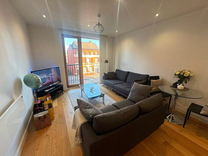 1 Bedroom Flat To Rent In Vimto Gardens, Chapel Street, Salford, M3
