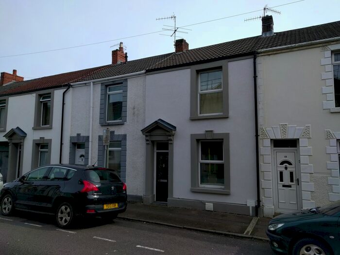 3 Bedroom Property To Rent In Spring Terrace, Sandfields, Swansea, SA1