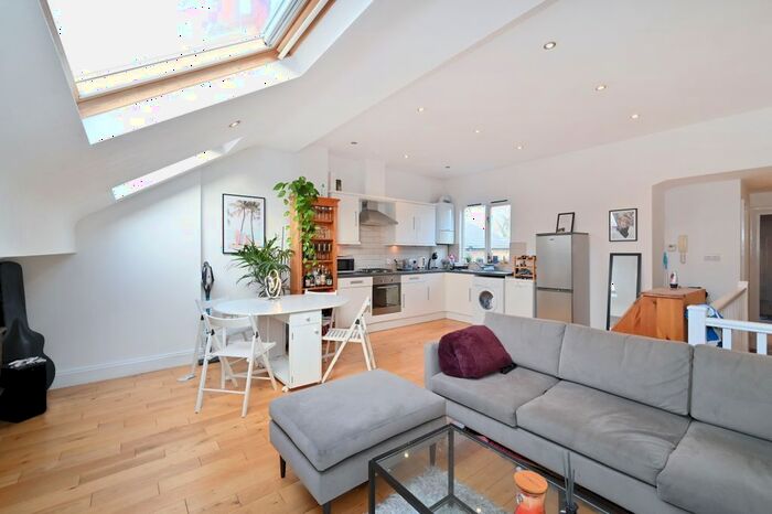 1 Bedroom Terraced House To Rent In Edgeley Road, London, SW4