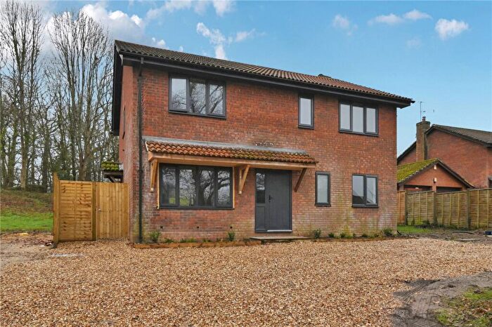 4 Bedroom Detached House For Sale In Reading Road, Chineham, Basingstoke, Hampshire, RG24