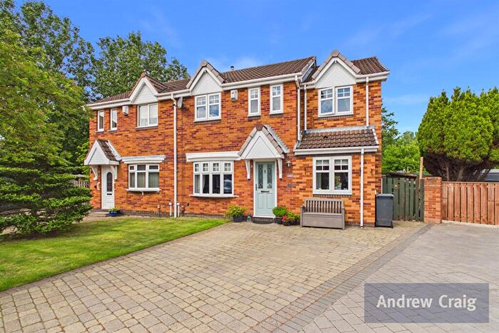 4 Bedroom Semi-Detached House For Sale In South Dene, South Shields, NE34