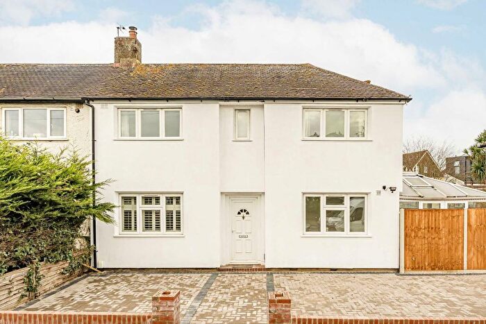 3 Bedroom Semi-Detached House To Rent In Broad Lane, Hampton, TW12