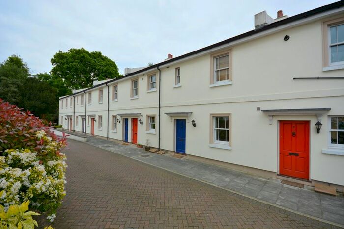 2 Bedroom Property To Rent In Mansion House Mews, Grove Hill Road, Tunbridge Wells, TN1