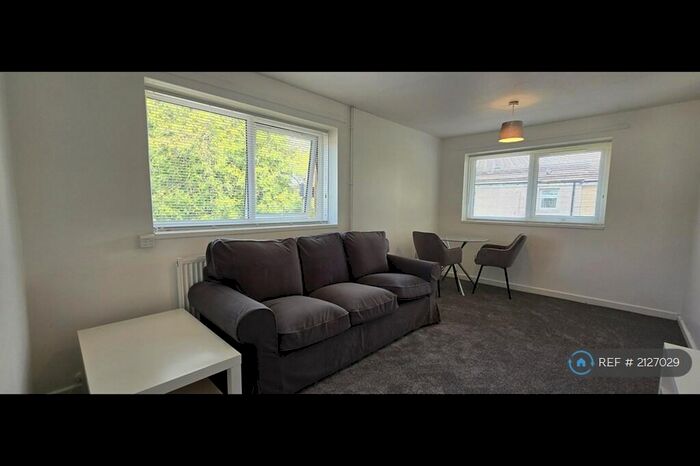 1 Bedroom Flat To Rent In Servia Hill, Leeds, LS7