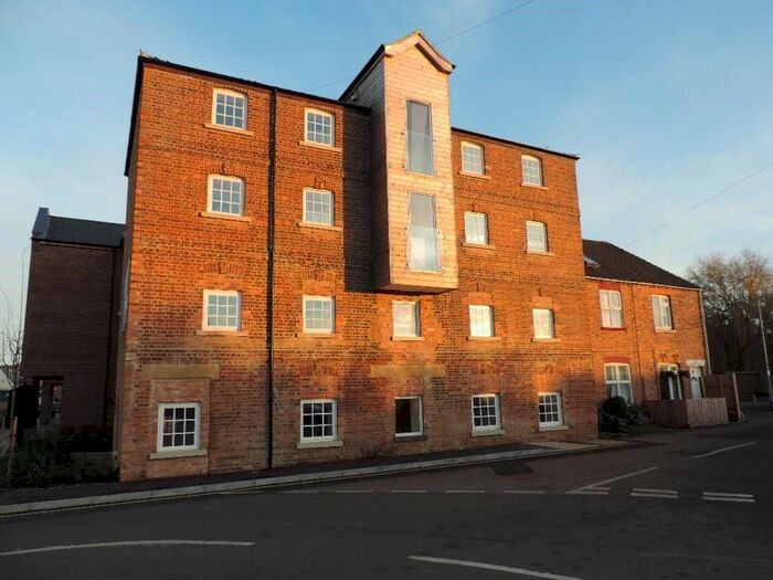 2 Bedroom End Of Terrace House To Rent In Wherrys Lane, Bourne, PE10