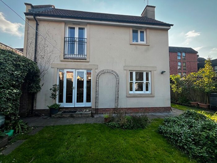 3 Bedroom Detached House To Rent In Thorndale Mews, Bristol, BS8