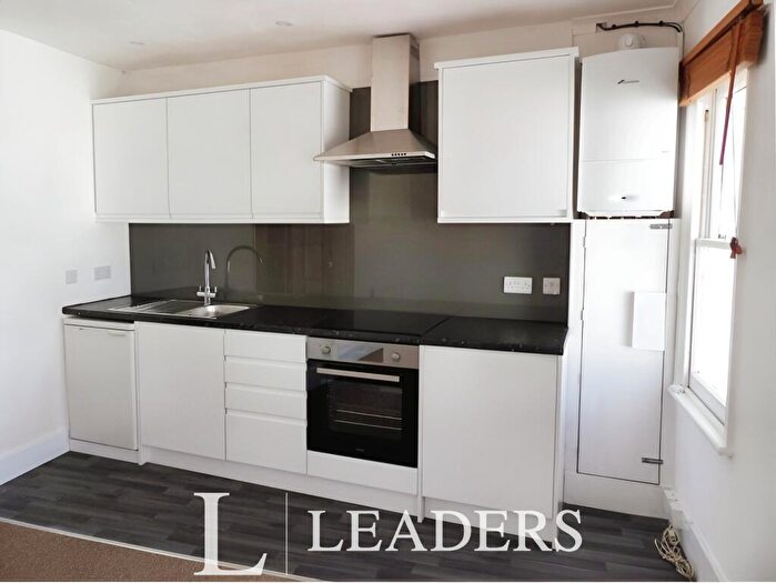 1 Bedroom End Of Terrace House To Rent In Clyde Road, Brighton, BN1
