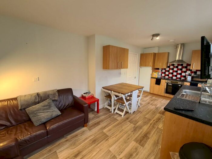 4 Bedroom Terraced House To Rent In Spruce Avenue, Colchester, Essex, CO4