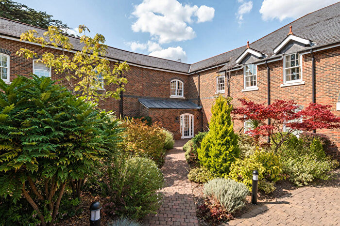 2 Bedroom Apartment For Sale In Holwood Estate, Westerham Road, Keston, BR2