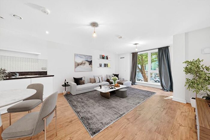 1 Bedroom Flat For Sale In Rye Lane, London, SE15