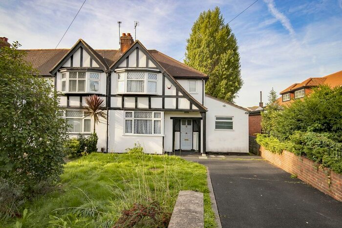 4 Bedroom Semi-Detached House To Rent In Roding Road, Loughton, IG10