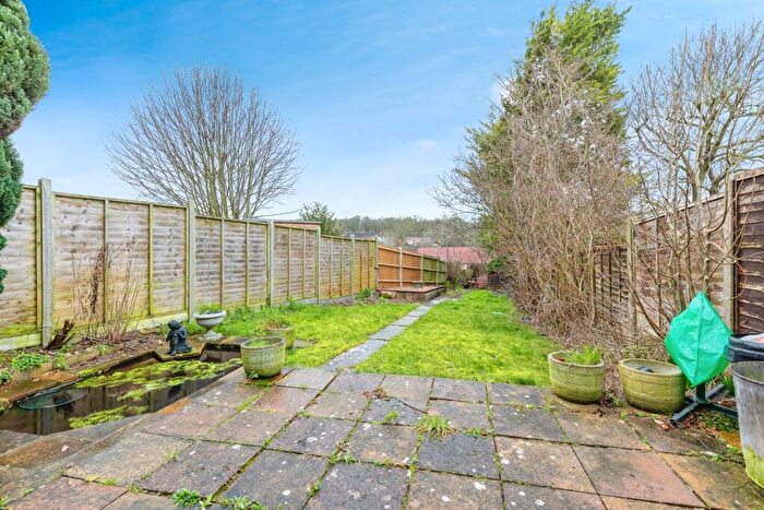3 Bedroom Semi-Detached House For Sale In Pennant Road, Rochester, Kent, ME1