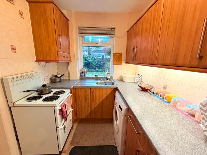 3 Bedroom Semi-Detached House For Sale In Woodlands Grove, Cottingley, Bingley, BD16
