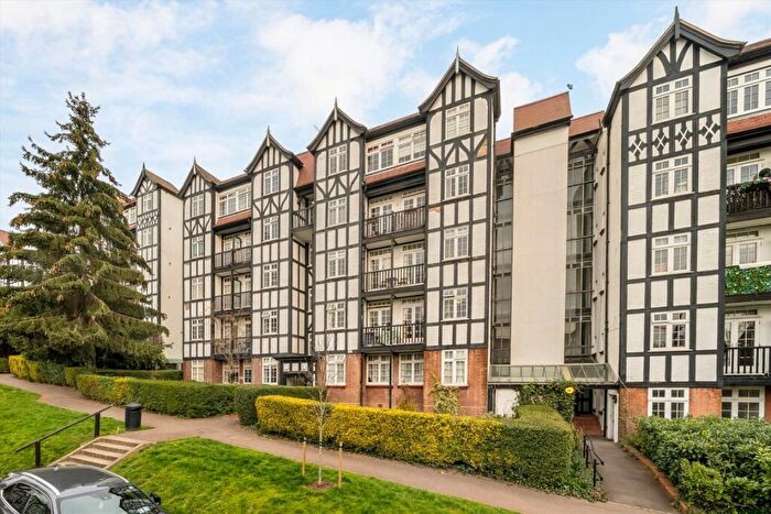 1 Bedroom Flat For Sale In Makepeace Avenue, Highgate, N6