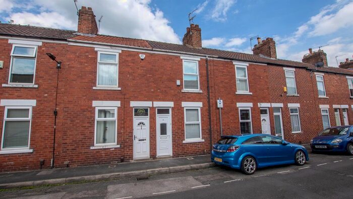 2 Bedroom Terraced House To Rent In Amber Street, York, YO31
