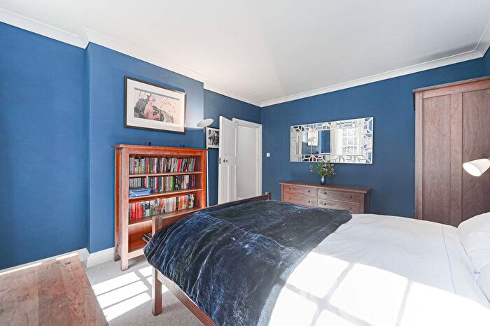 1 Bedroom Flat To Rent In Mallord Street, Chelsea, London, SW3