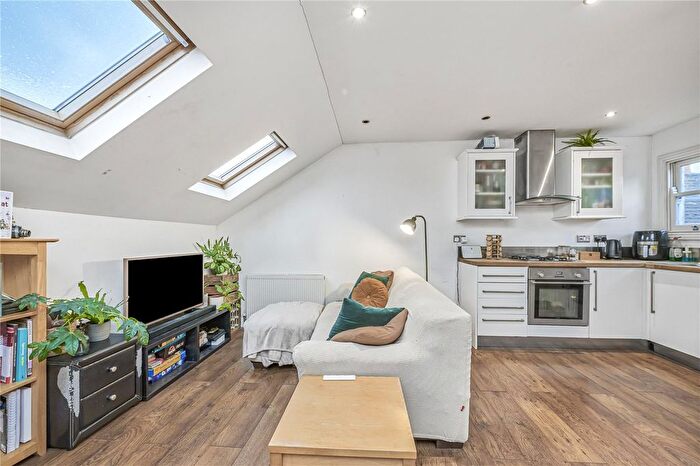 1 Bedroom Flat For Sale In Hubert Grove, Top Floor Flat, London, SW9