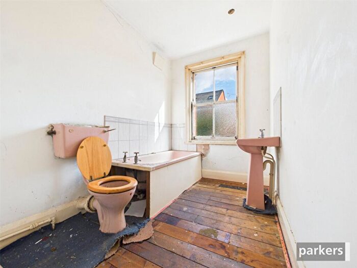2 Bedroom Terraced House For Sale In Princes Street, Reading, Berkshire, RG1
