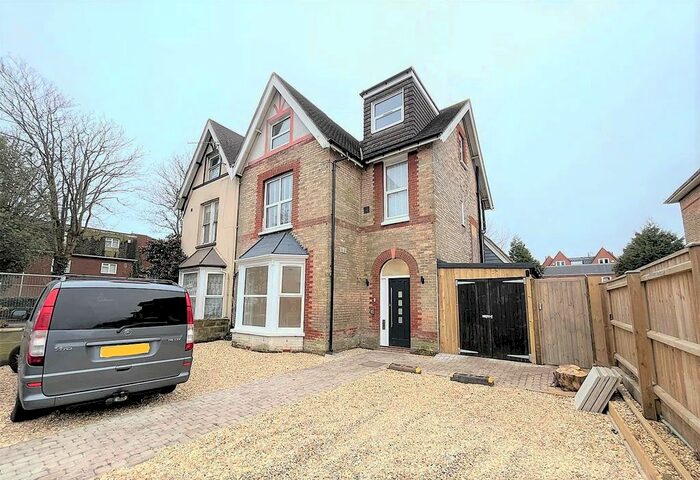 2 Bedroom Flat To Rent In Hamilton Road, Boscombe, Bournemouth, BH1