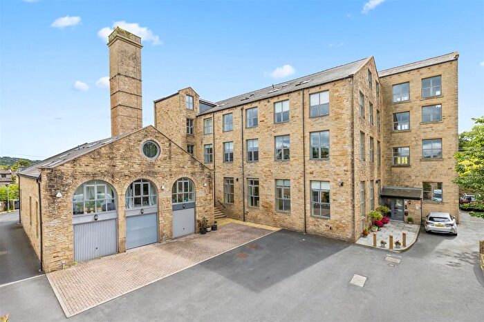 2 Bedroom Flat For Sale In Burnside, Addingham, Ilkley, LS29